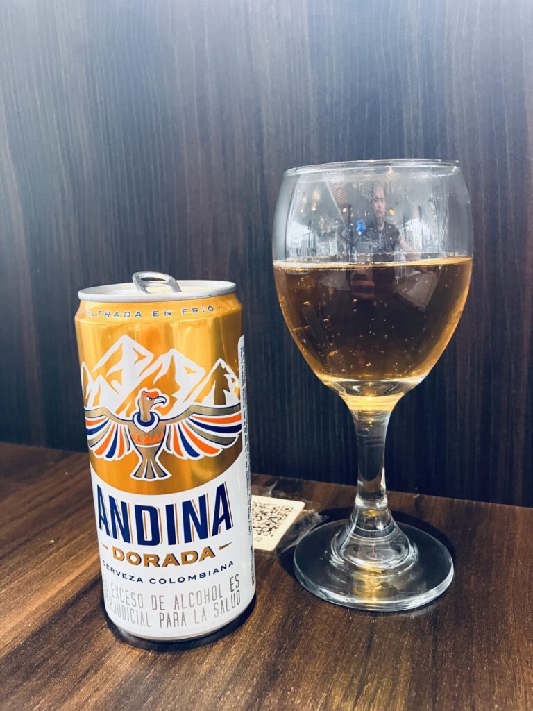 Andina Doradaコロンビアのビール